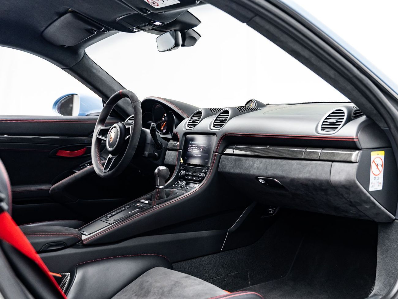 بورش كايمان 718 GT4 4.0L (414 HP) M/T