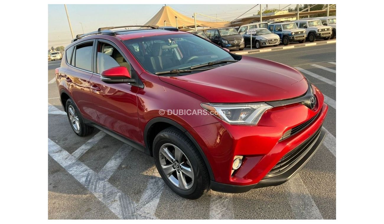 Toyota RAV4 2015 Toyota Rav4 XLE 4x4 With Sunroof - 2018 Front Shape