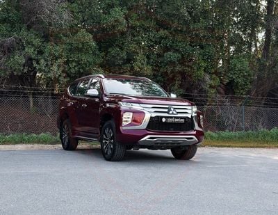 Mitsubishi Montero Sport GLS Premium 3.0L (7 Seater) Mitsubishi Montero Sport | 3.0 L | 2022 | GCC | Accident-Free | In Excel