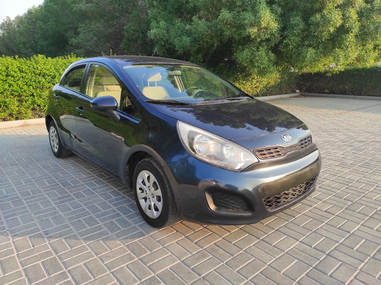 كيا ريو Kia Rio 2015 1.4 Gcc full automatic