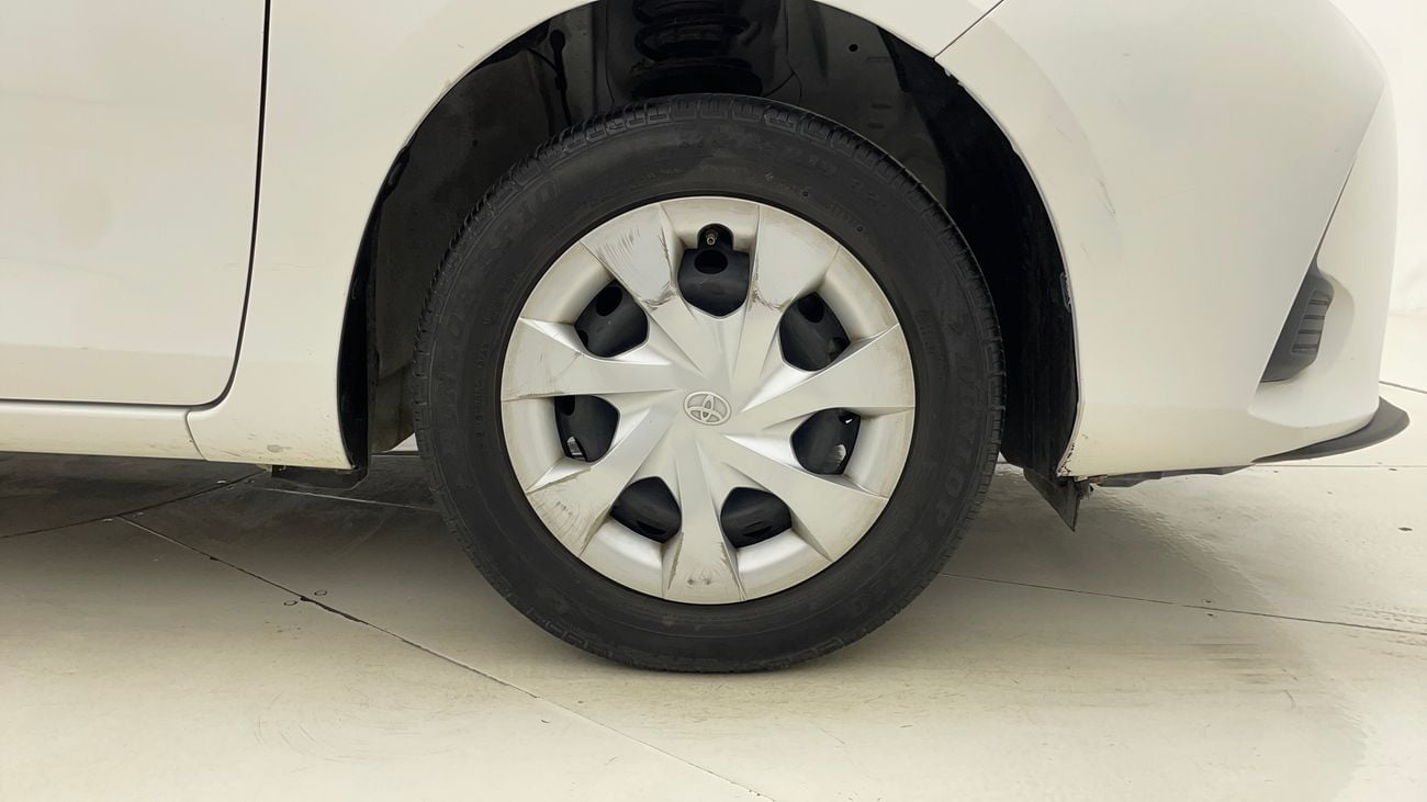 تويوتا يارس SE 1.5 | بدون دفعة مقدمة | اختبار القيادة في المنزل