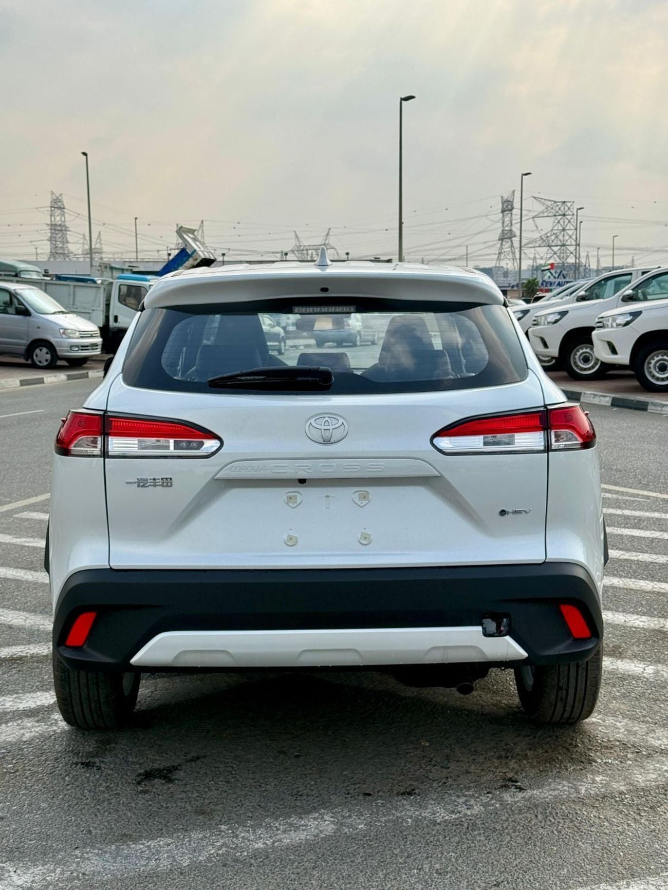 تويوتا كورولا كروس Toyota corolla cross 2.0 whitte 2025 new face