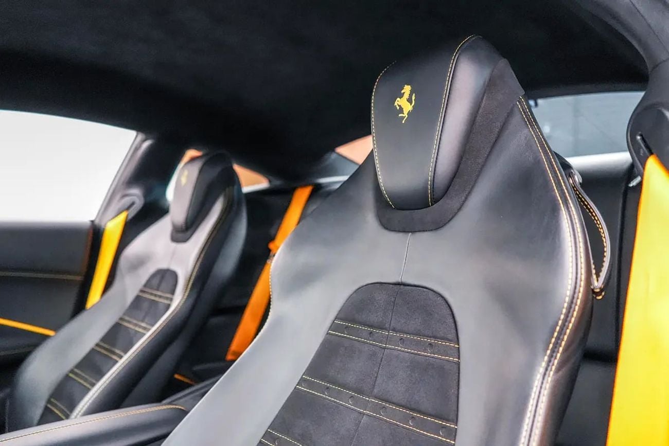 Ferrari Roma STANDARD FULL CARBON HIGH OPTIONS | WITH SERVICE CONTRACT