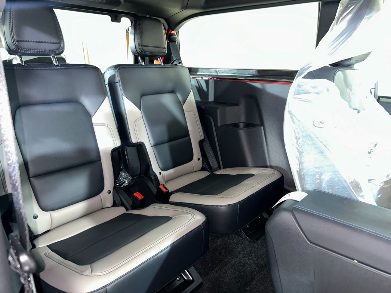 فورد برونكو Wildtrak 2.7L (4 Seater)