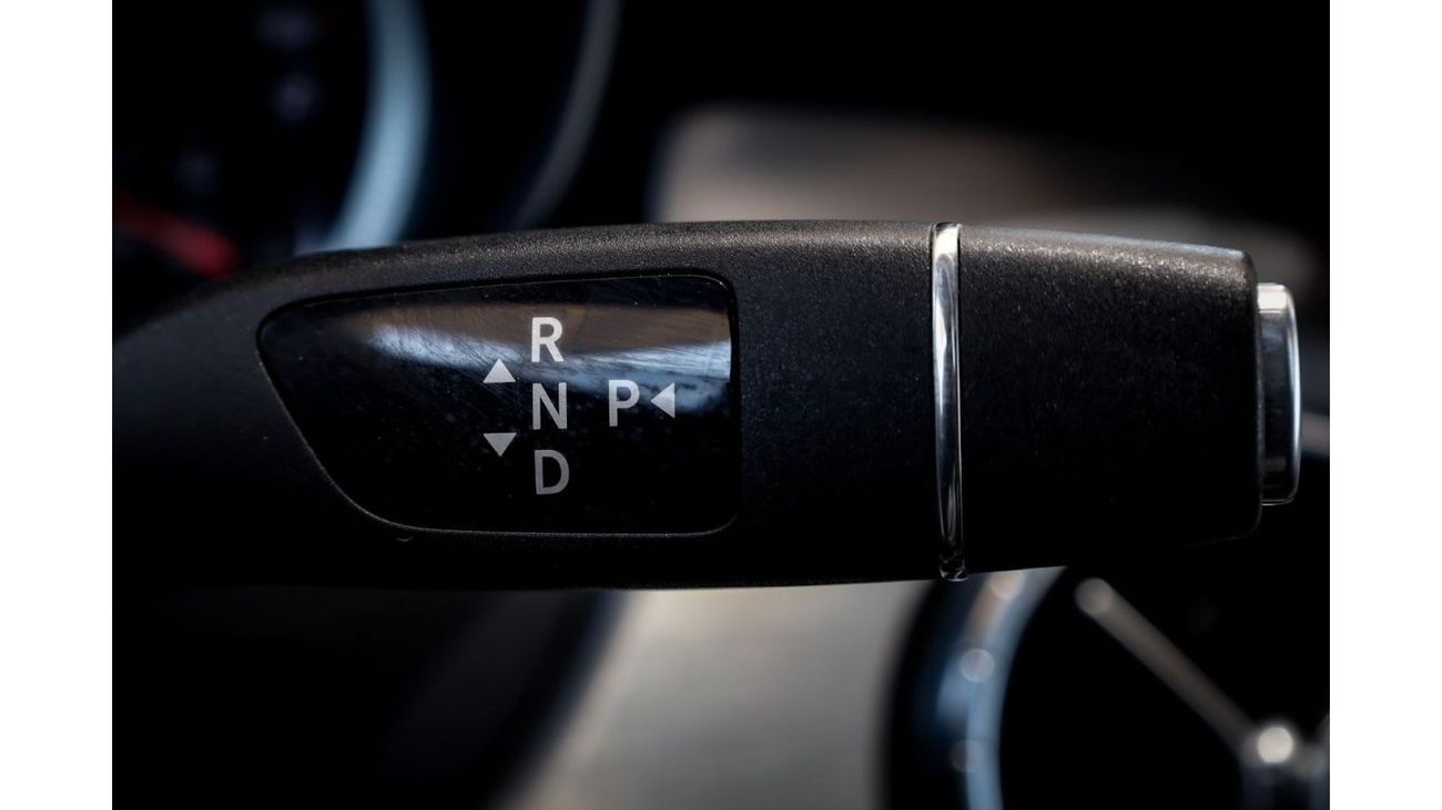 Mercedes-Benz CLA 250 Mercedes-Benz CLA250 Sport 2017 GCC under Warranty with Flexible Down-Payment/ Flood Free.