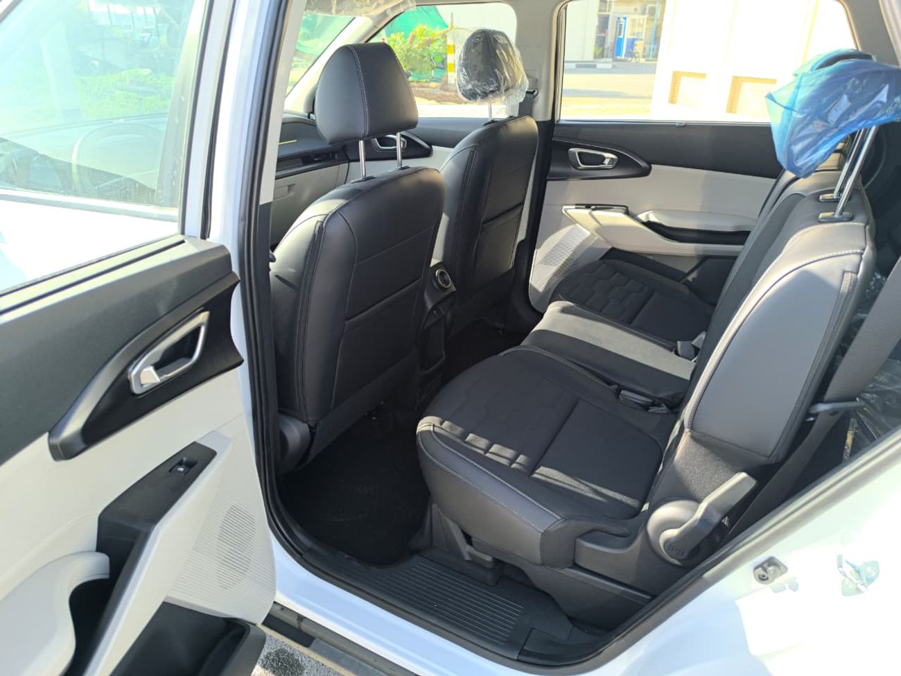 Kia Carens 1.5L Mid Option GCC Specs 7 Seater 2026 Model Brand New