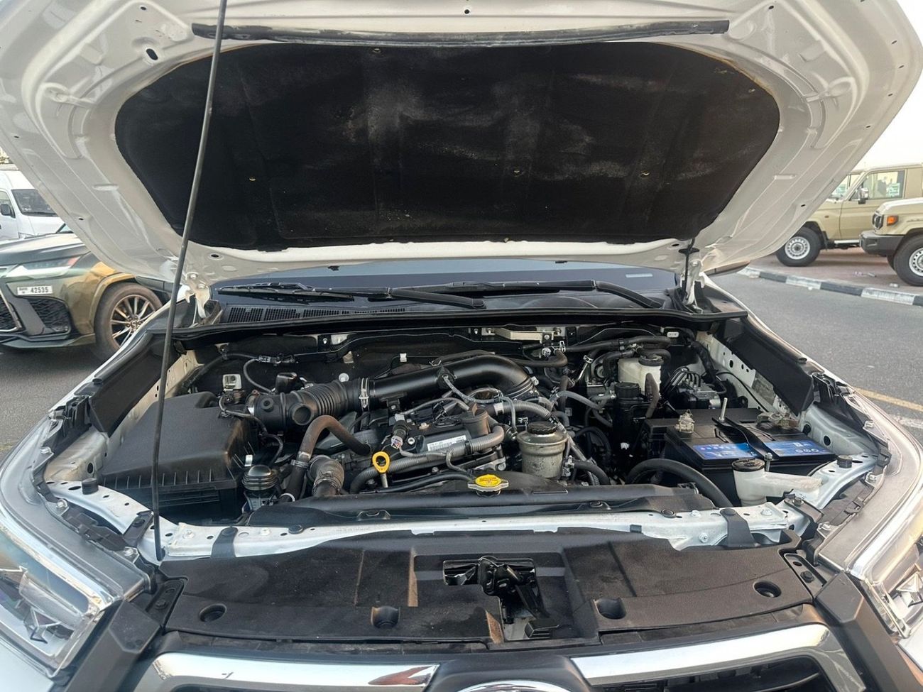 تويوتا هيلوكس GLX 2.7L Double Cab Utility A/T