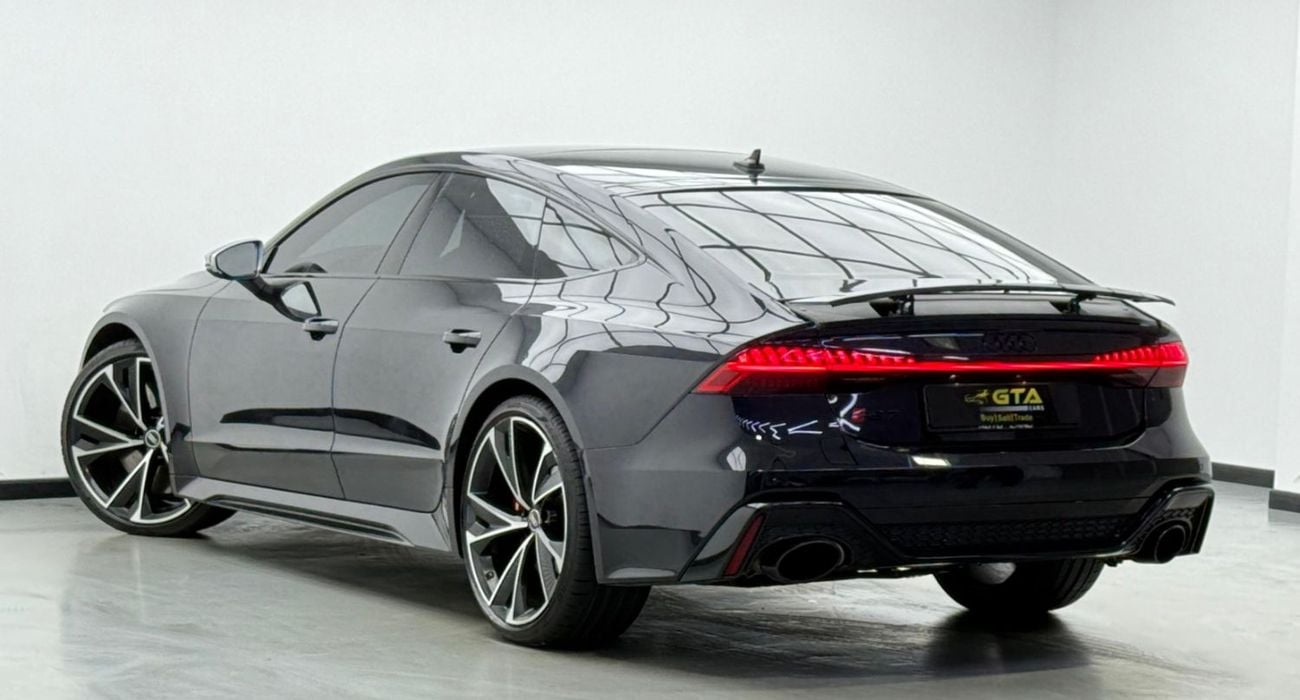 أودي RS7 quattro 4.0L 2021 Audi RS7 Quattro, 2026 Audi Warranty, 2028 Audi Service Pack, Fully Loaded, GCC