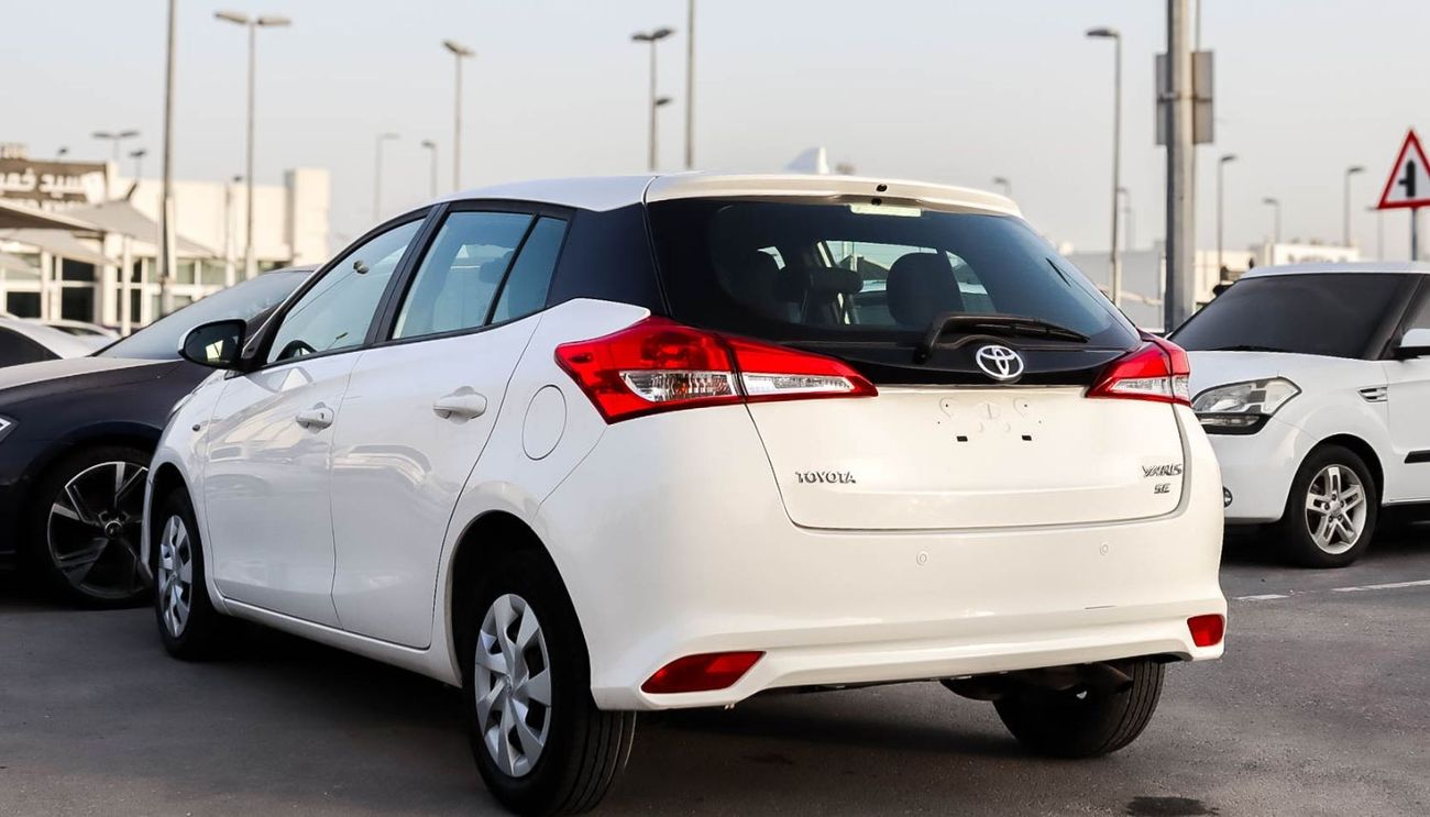 تويوتا يارس سيارة تويوتا ياريس SE (XP130) موديل 2019، هاتشباك بخمسة أبواب، محرك بنزين سعة 1.3 لتر، ناقل حركة أوت