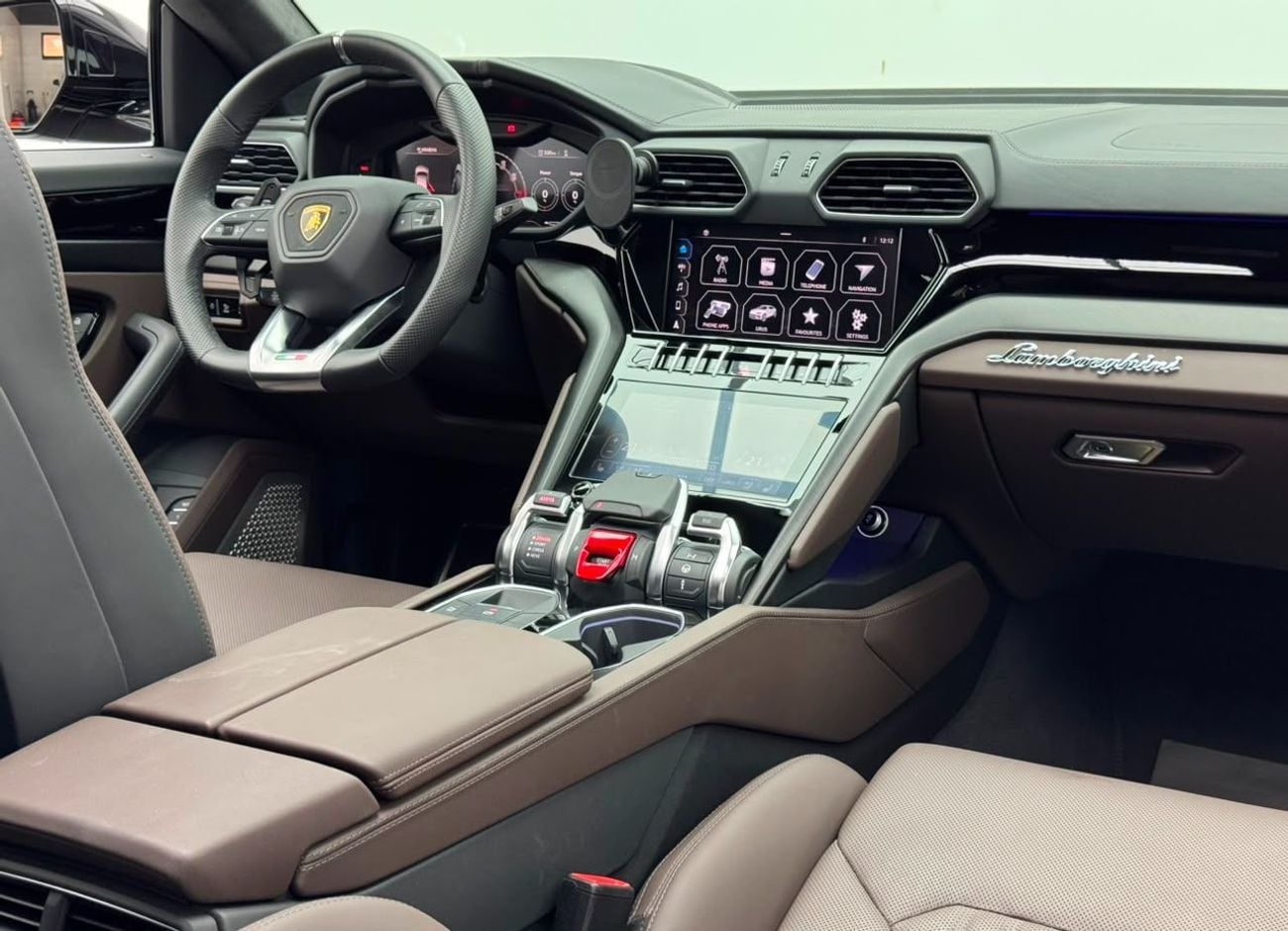 Lamborghini Urus S 2024 Lamborghini Urus S, Warranty, Very Low Km, Fully Loaded, Excellent Condition, European