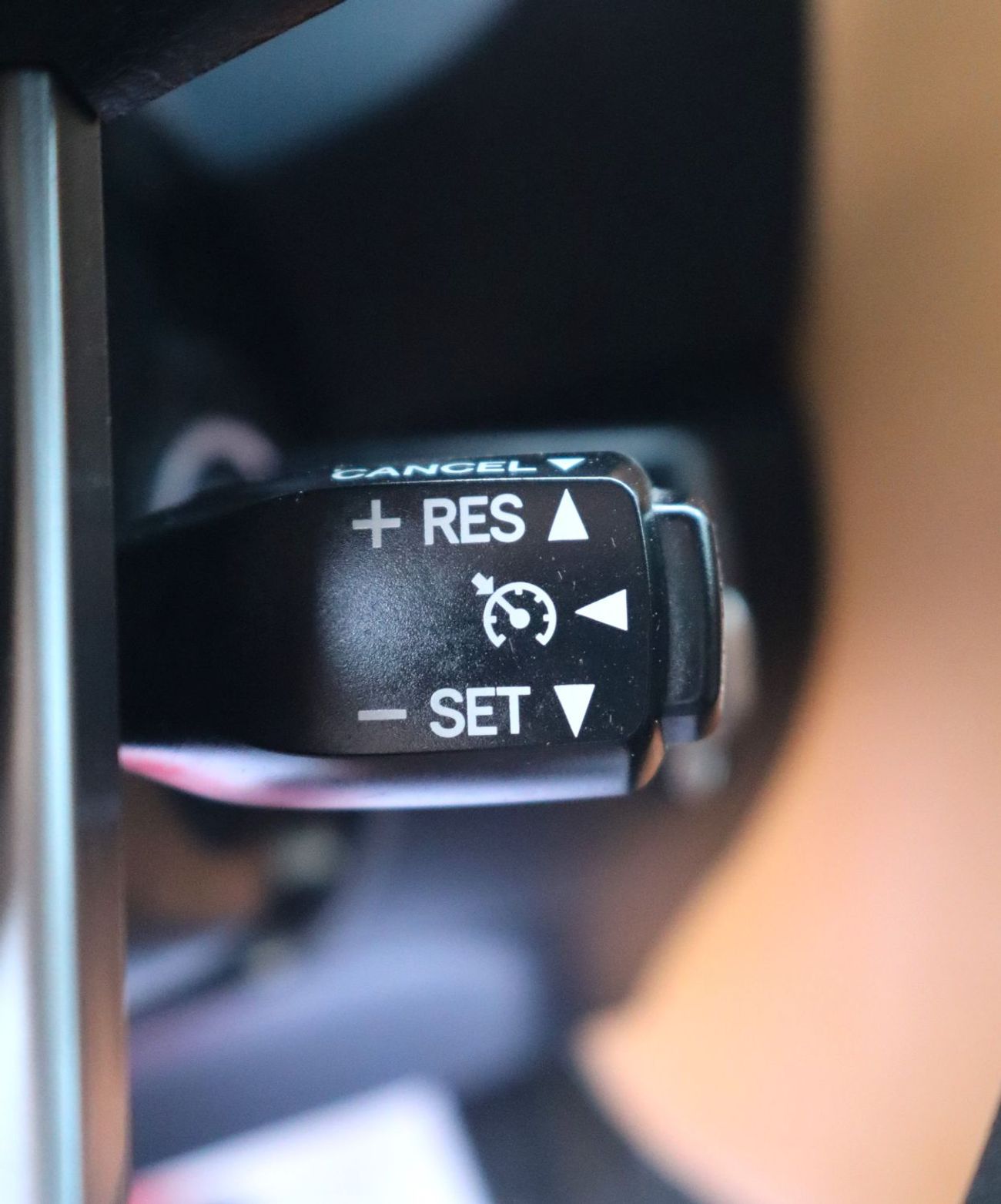 تويوتا فورتونر EXR 2.7L (160 HP)