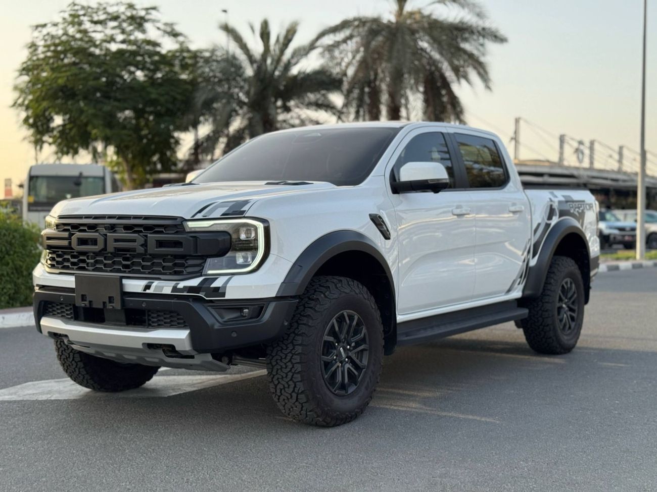فورد رانجر Raptor 3.0T (392 HP) V6 GCC SPEC UNDER WARRANTNEAT AND CLEAN