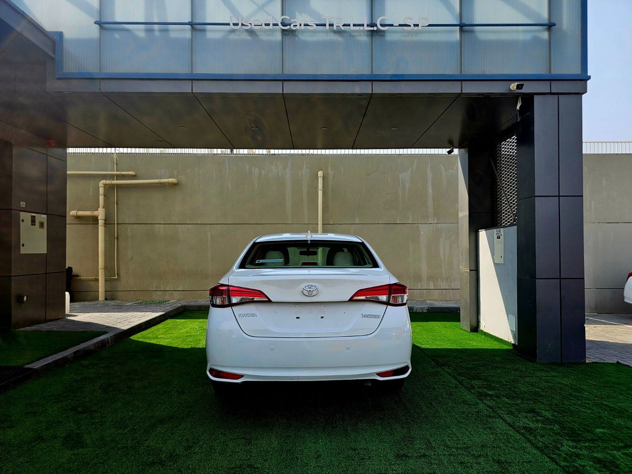 Toyota Yaris YARIS 1.5L GCC SPECS/ VERY LOW MILEAGE/ SINGLE OWNER