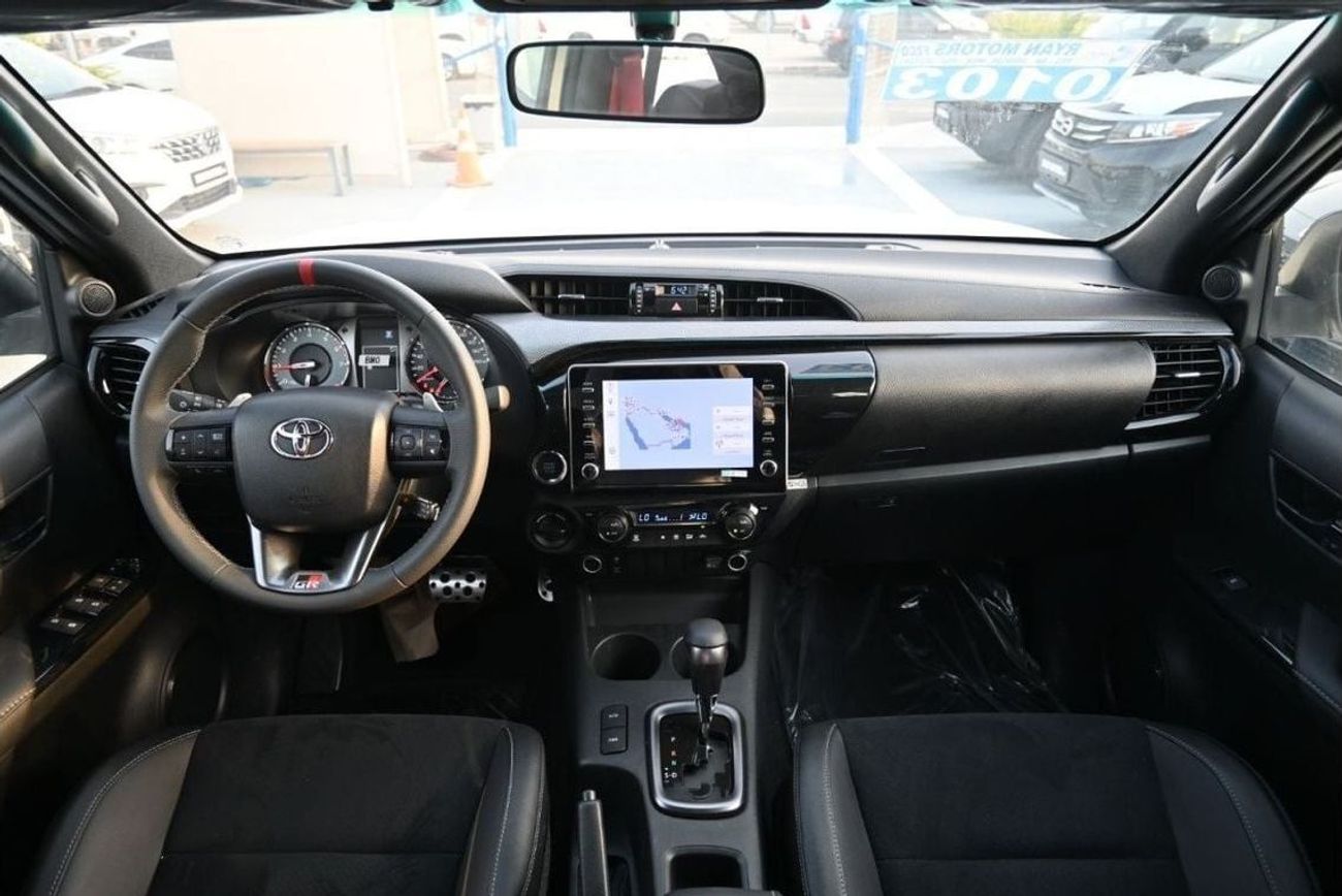 تويوتا هيلوكس Toyota Hilux GR Sport 4.0L V6, Petrol, 4WD, Pickup, Model 2024, Color White