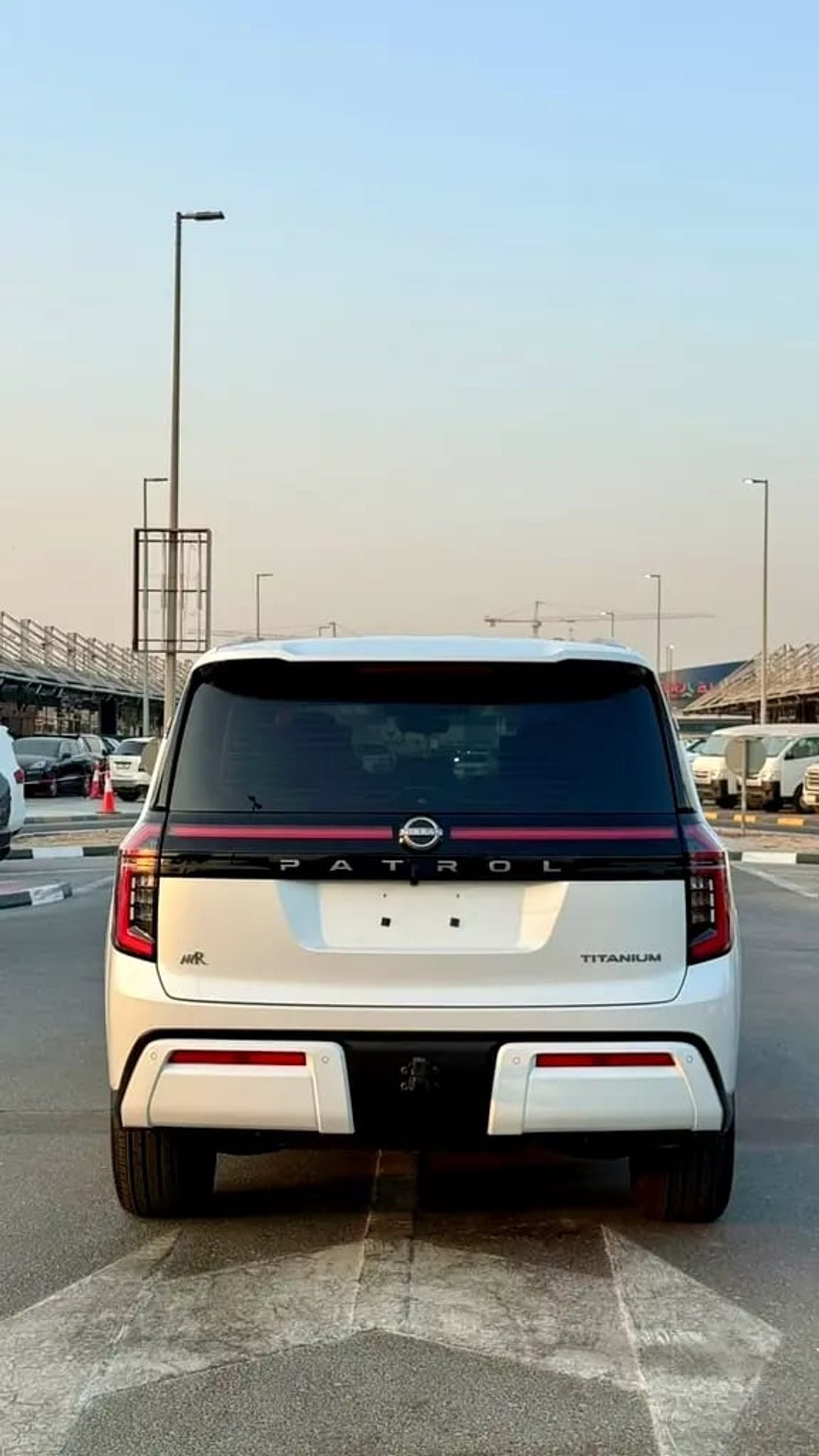 نيسان باترول ال اي تيتانيوم plus GCC Specs 5 YEARS WARRANTY AND SERVICE CONTRACT FROM DEALER