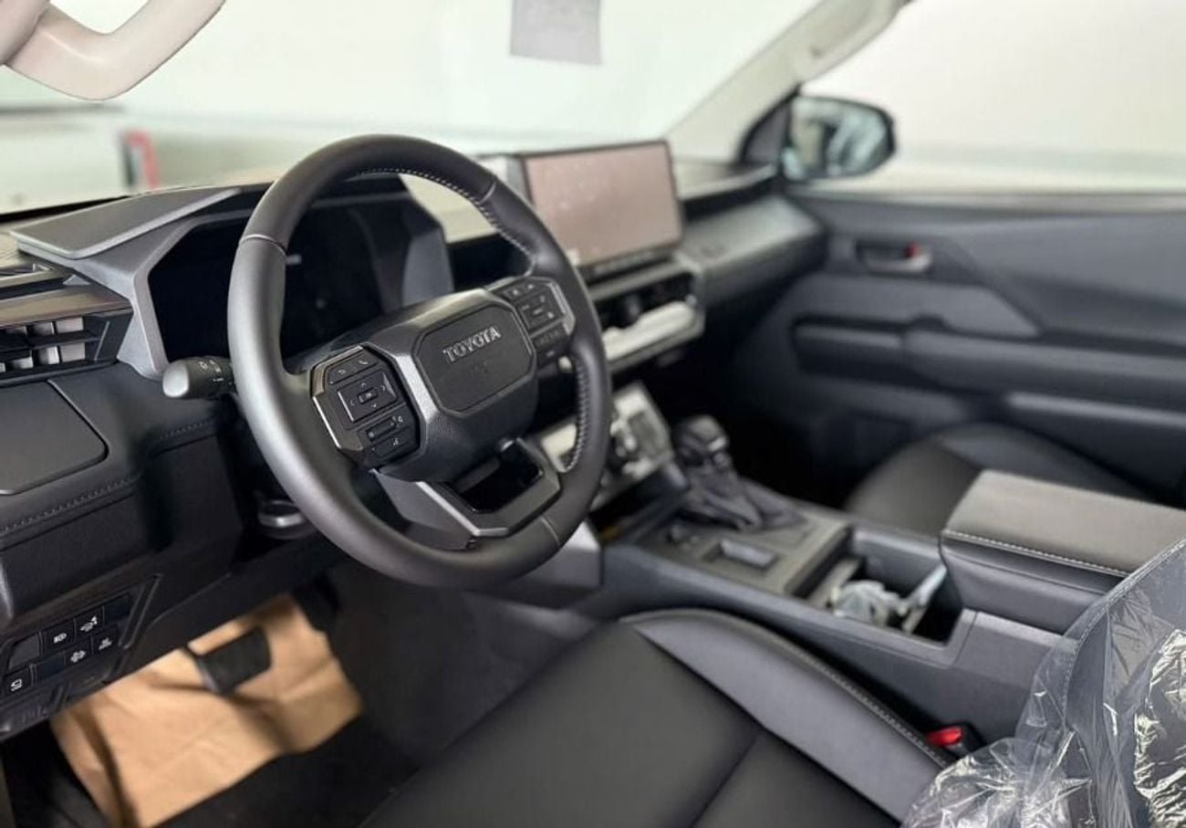 Toyota Hilux 2.8L DIESEL A/T FULL OPTION DOUBLE CABIN PICKUP