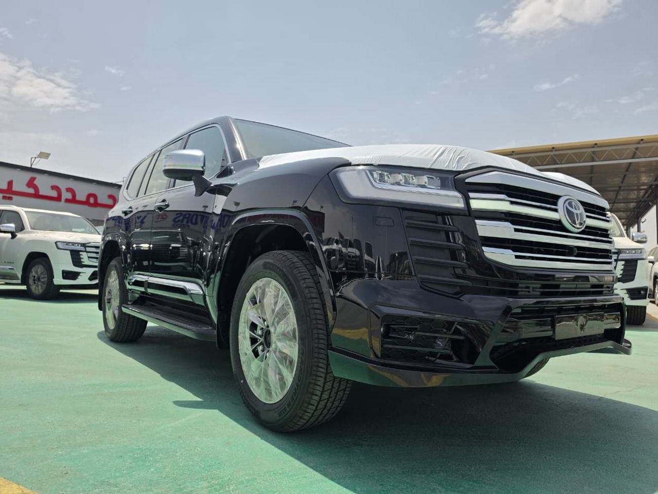 تويوتا لاند كروزر Toyota Land Cruiser LC300 VXR Plus 4.0 2026 – Full Option | Black / Black