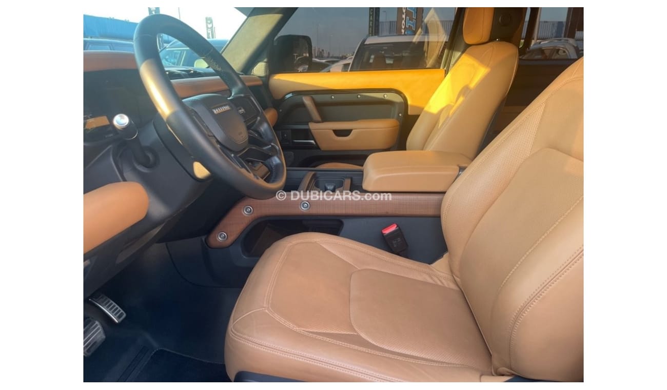 Land Rover Defender SE P300