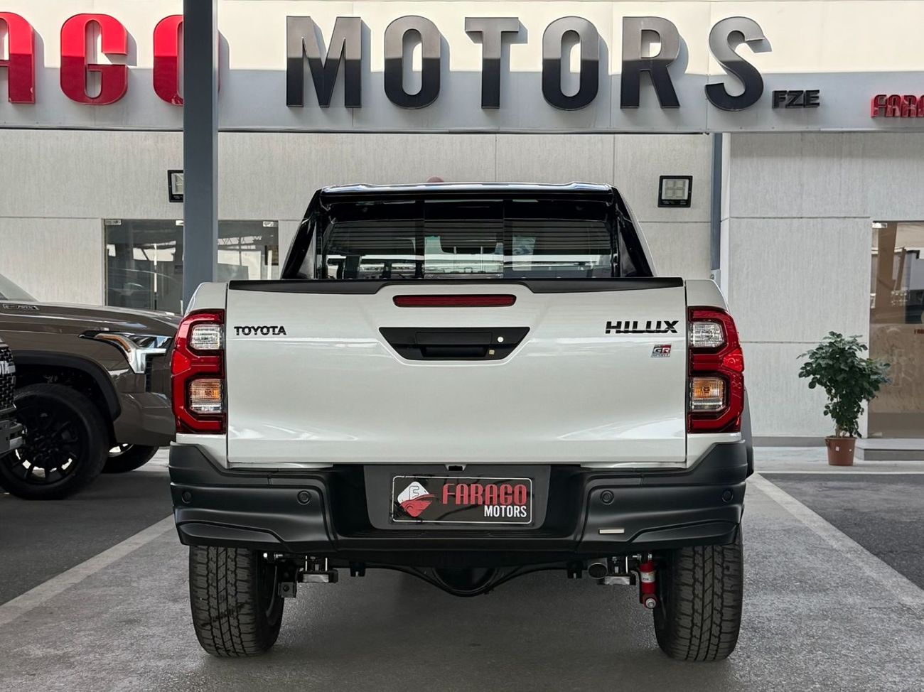 Toyota Hilux GR-SPORT 4.0 V6 **EXPORT ONLY**التصدير فقط خارج الخليج***