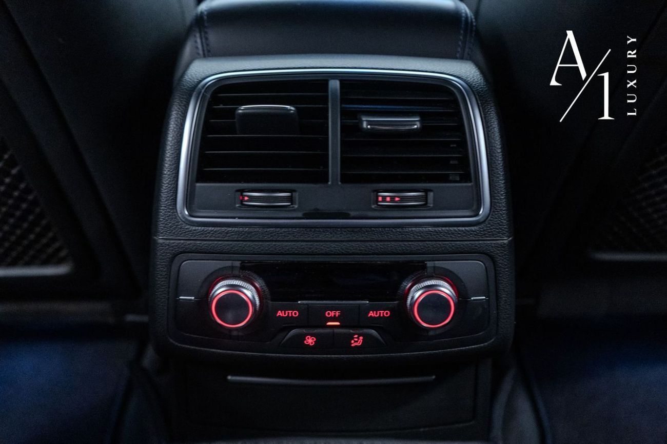 Audi RS7 Performance 4.0L 2017 Audi RS7 Quattro, Carbon Fiber Package, Special Color, GCC