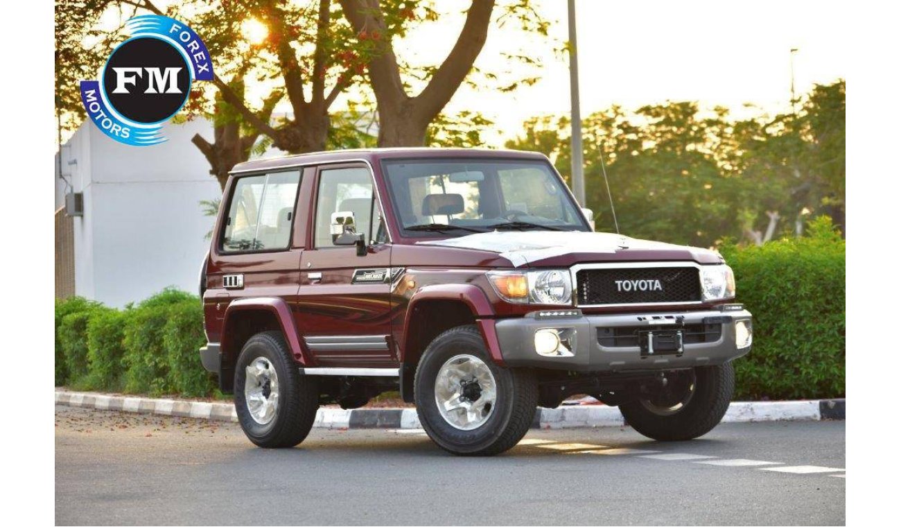 تويوتا لاند كروزر هارد توب 71 Hardtop Short Wheel Base Xtreme V6 4.0l Petrol 5 Seat Manual Transmission