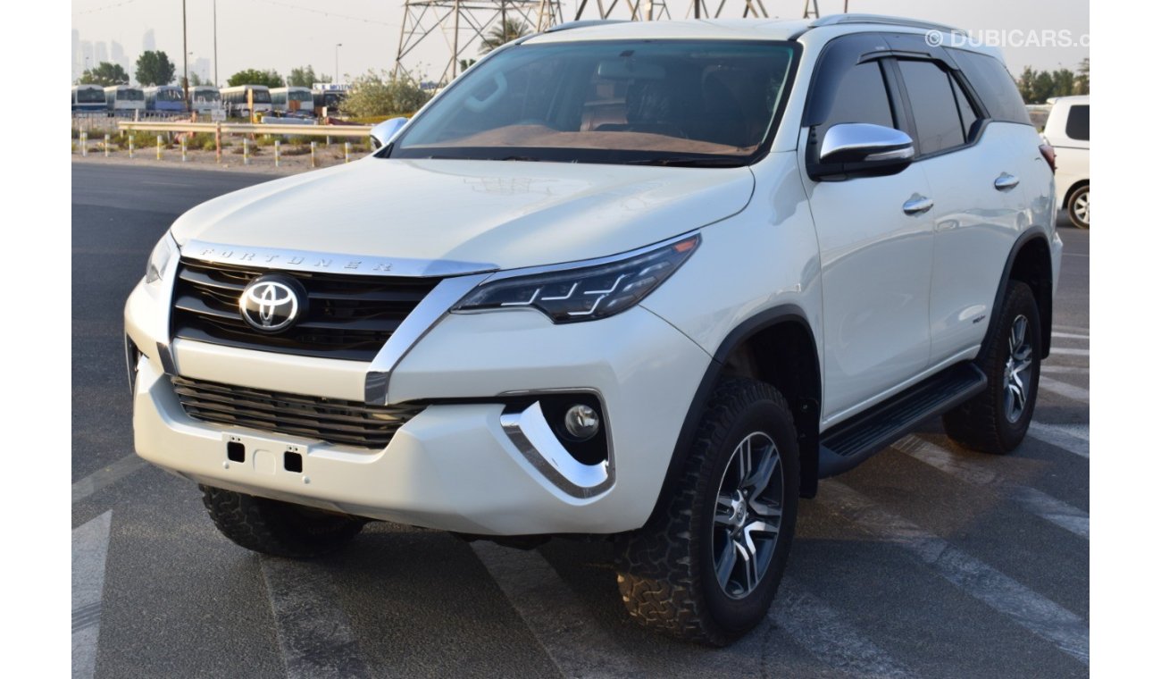 تويوتا فورتونر Toyota Fortuner RHD 2019 model Diesel engine car very clean and good condition