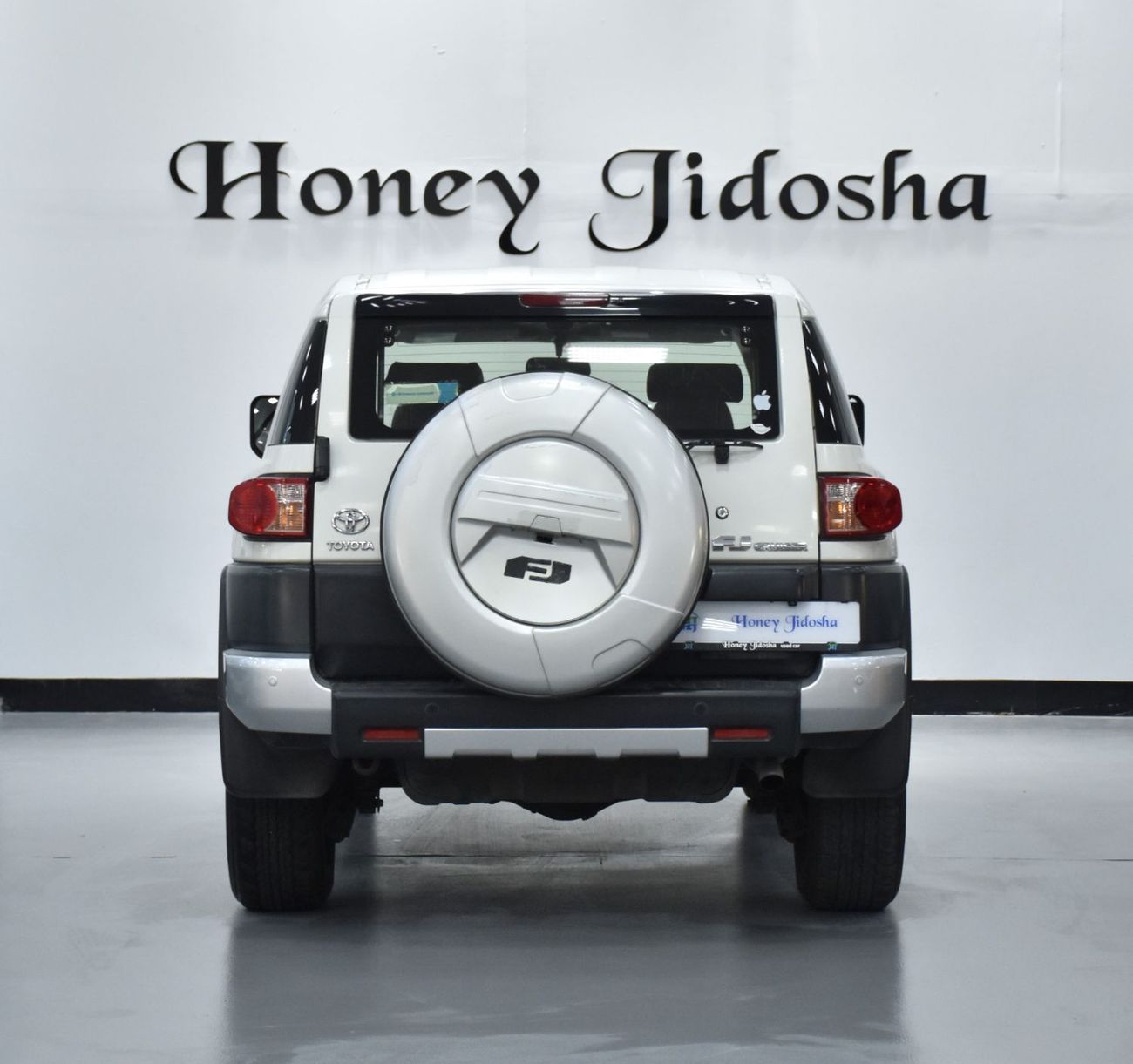 تويوتا إف جي كروزر EXCELLENT DEAL for our Toyota FJ Cruiser GXR ( 2016 Model ) in White Color GCC Specs