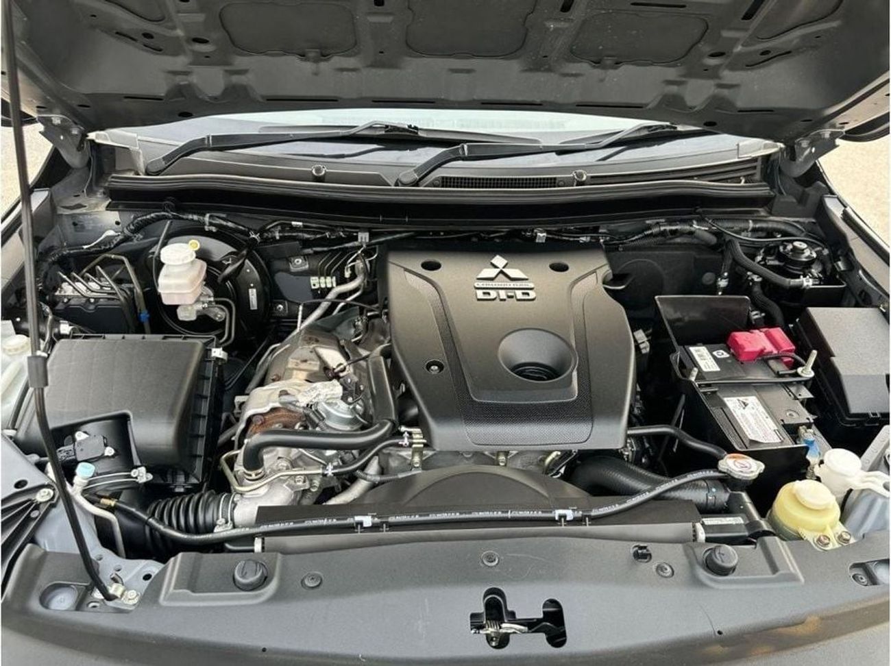 Mitsubishi Triton Diesel 2.4 Liter Right Hand Drive Automatic Double Cab 4WD