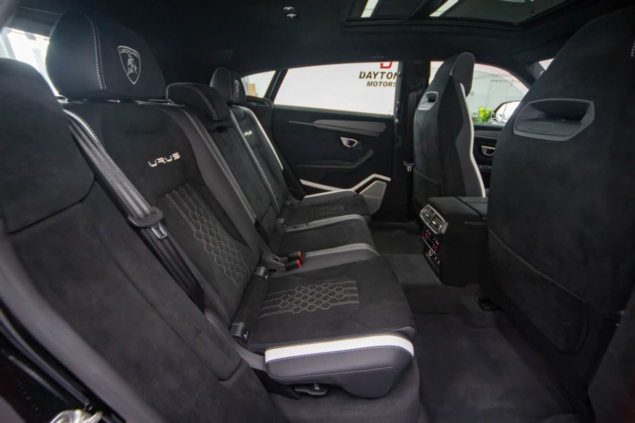 لامبورغيني اوروس 4.0T V8 Performante