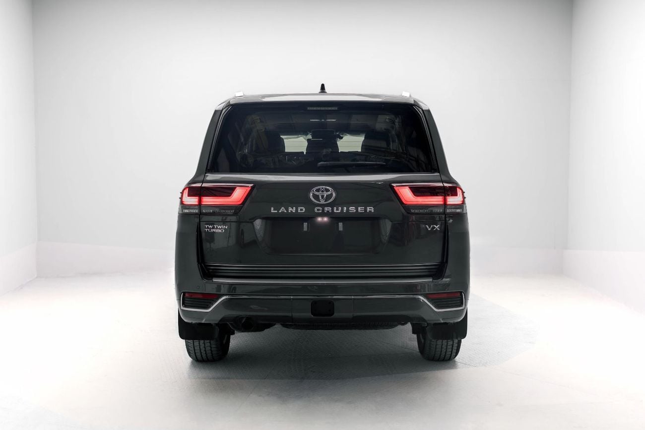 تويوتا لاند كروزر VX 3.3L - Grey Metallic Inside Black | Export Only
