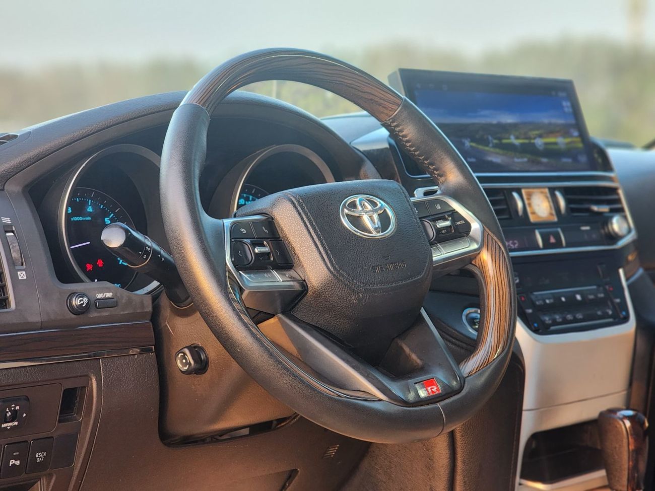 تويوتا لاند كروزر VX.R V8 upgrade 2023