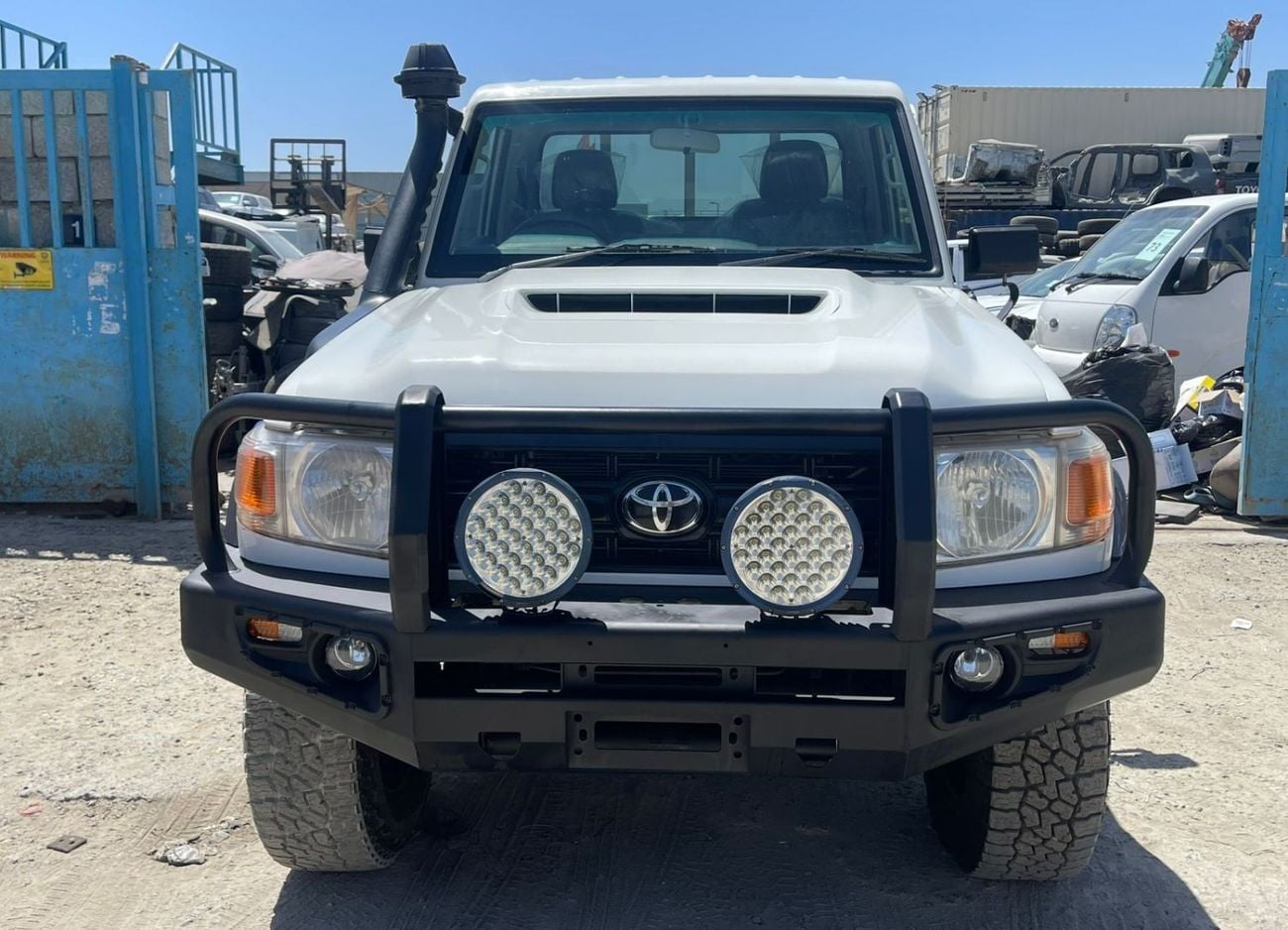 تويوتا لاند كروزر بيك آب LAND CRUISER PICKUP ,MODEL YEAR 2022 ,DIESEL 4.5 LITER ,RIGHT HAND DRIVE