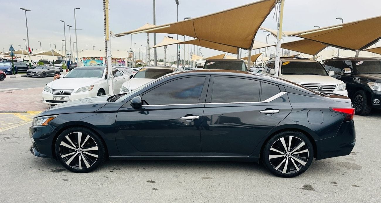 نيسان ألتيما