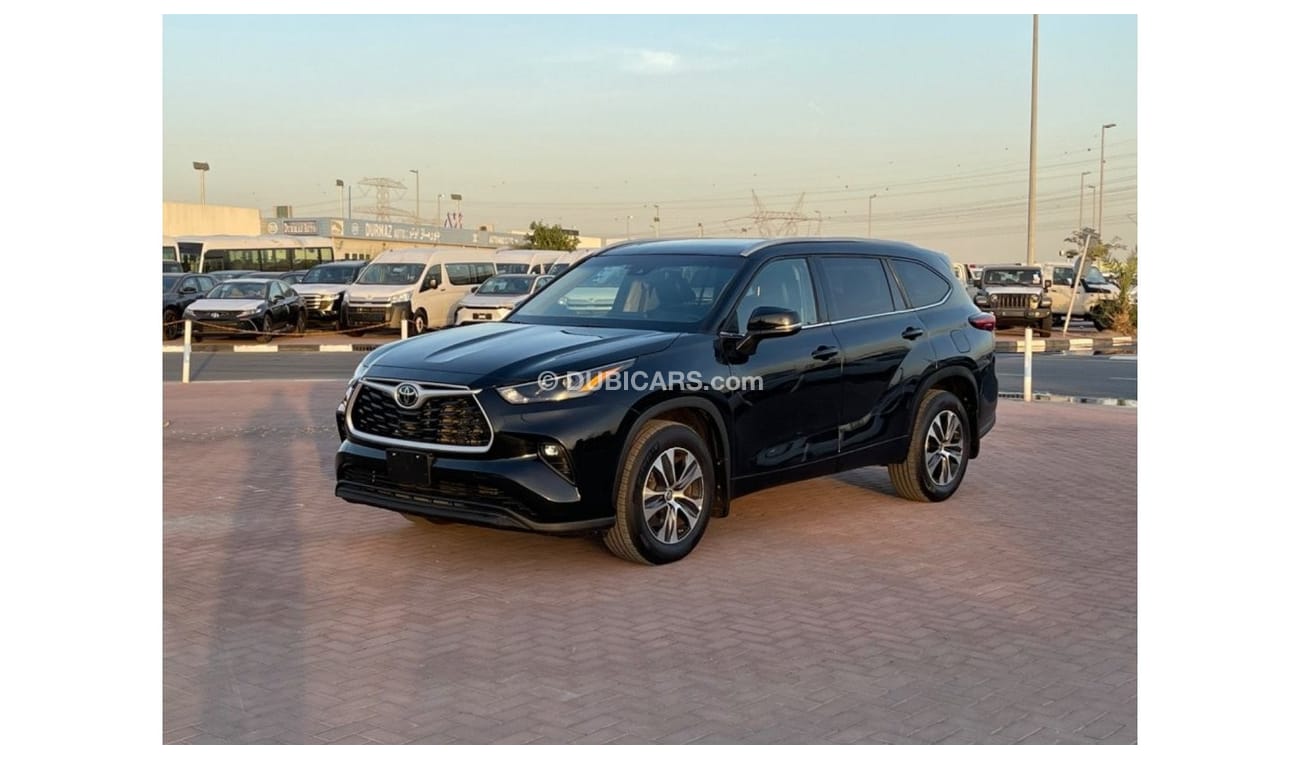 Toyota Highlander 2022 TOYOTA HIGHLANDER XLE 4x4 IMPORTED FROM USA