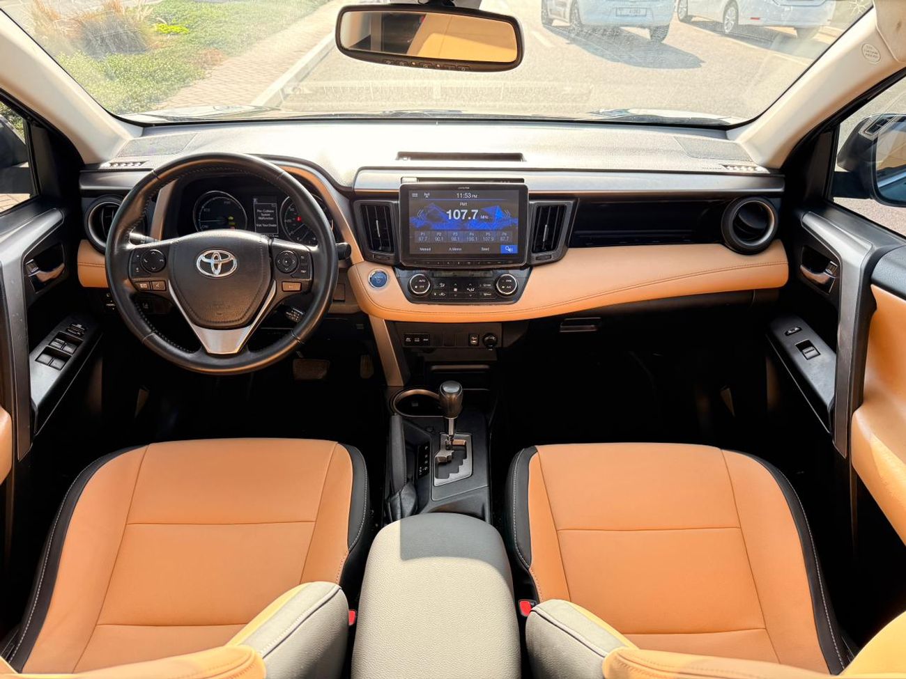 تويوتا راف ٤ XLE 2.5L