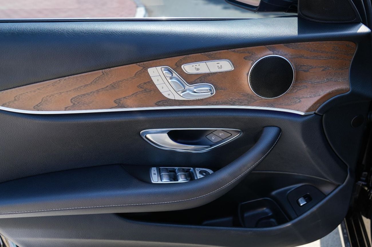 مرسيدس بنز E300 4 MATIC 2018!! KOREAN SPECS!! WELL MAINTAINED!! NO ACCIDENT