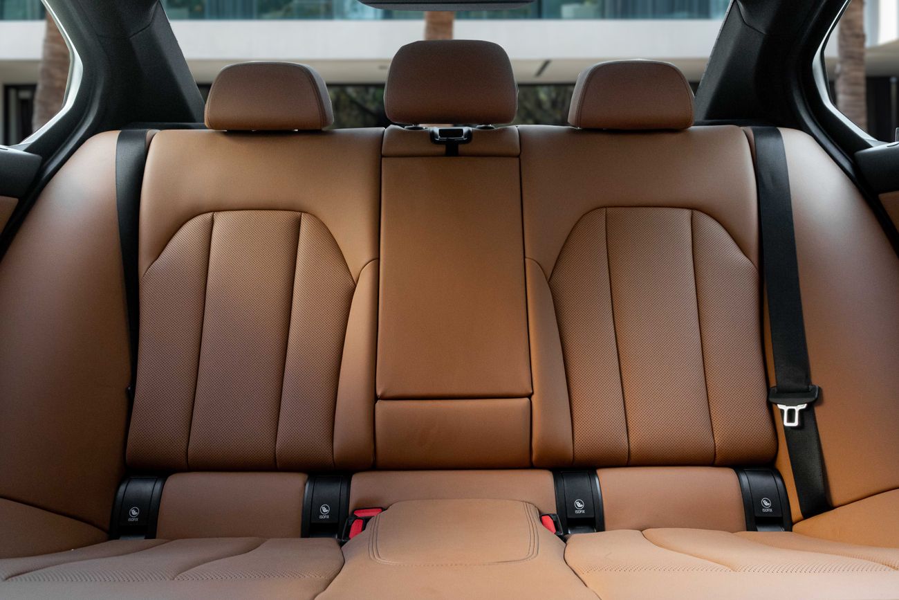 بي أم دبليو 330i 330i M Sport | 3,721 P.M | 0% Downpayment | BMW WARRANTY / SERVICE