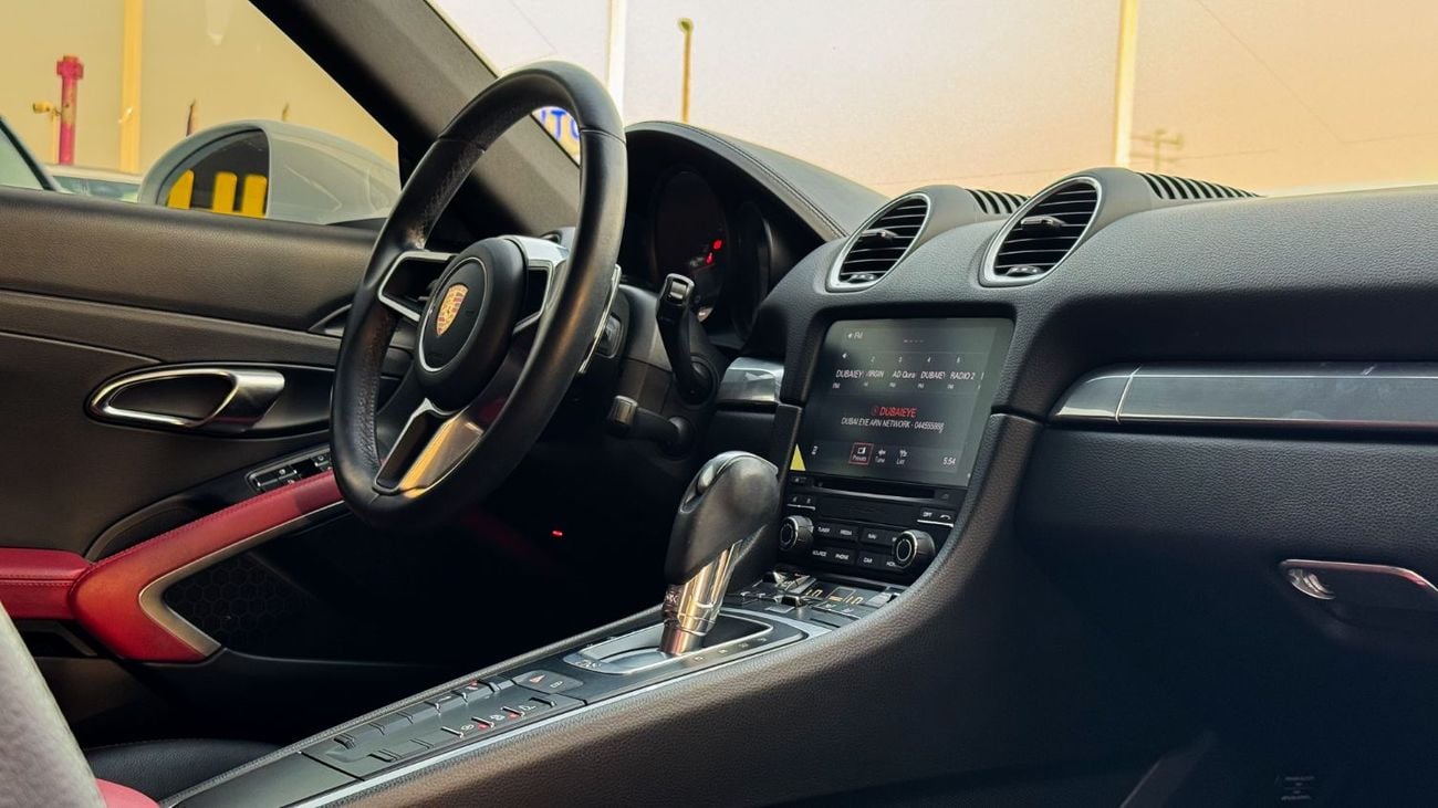 بورش كايمان 718 Std 2.0L A/T