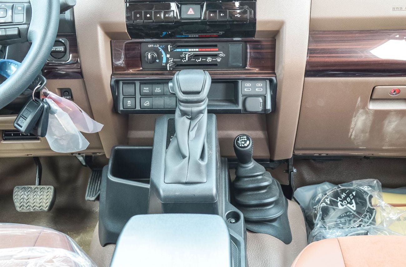 تويوتا لاند كروزر بيك آب TOYOTA LAND CRUISER 79 2.8L 4WD DIESEL PICKUP 2025