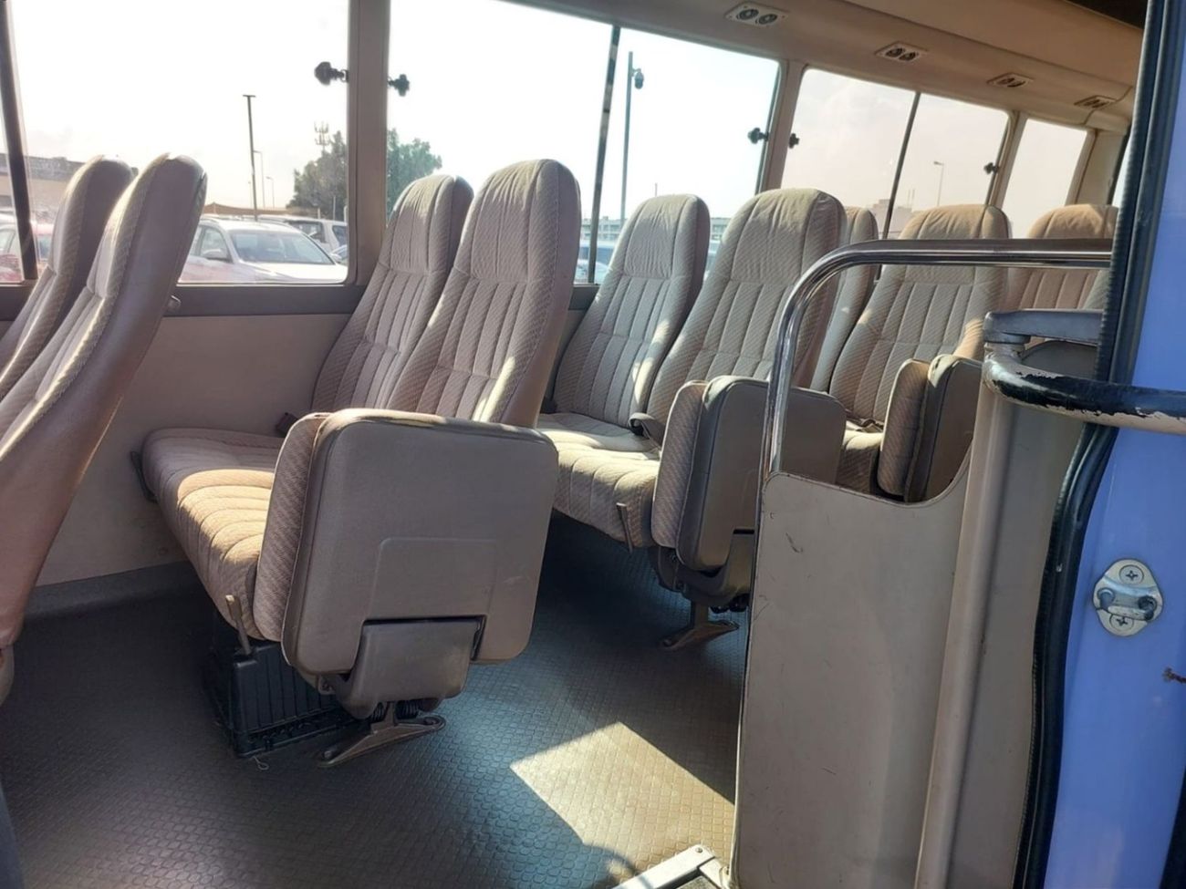 Toyota Coaster TOYOTA COASTER BUS RHD 1998 MODEL 4.2 L DIESEL AUTOMATIC(PM02737)