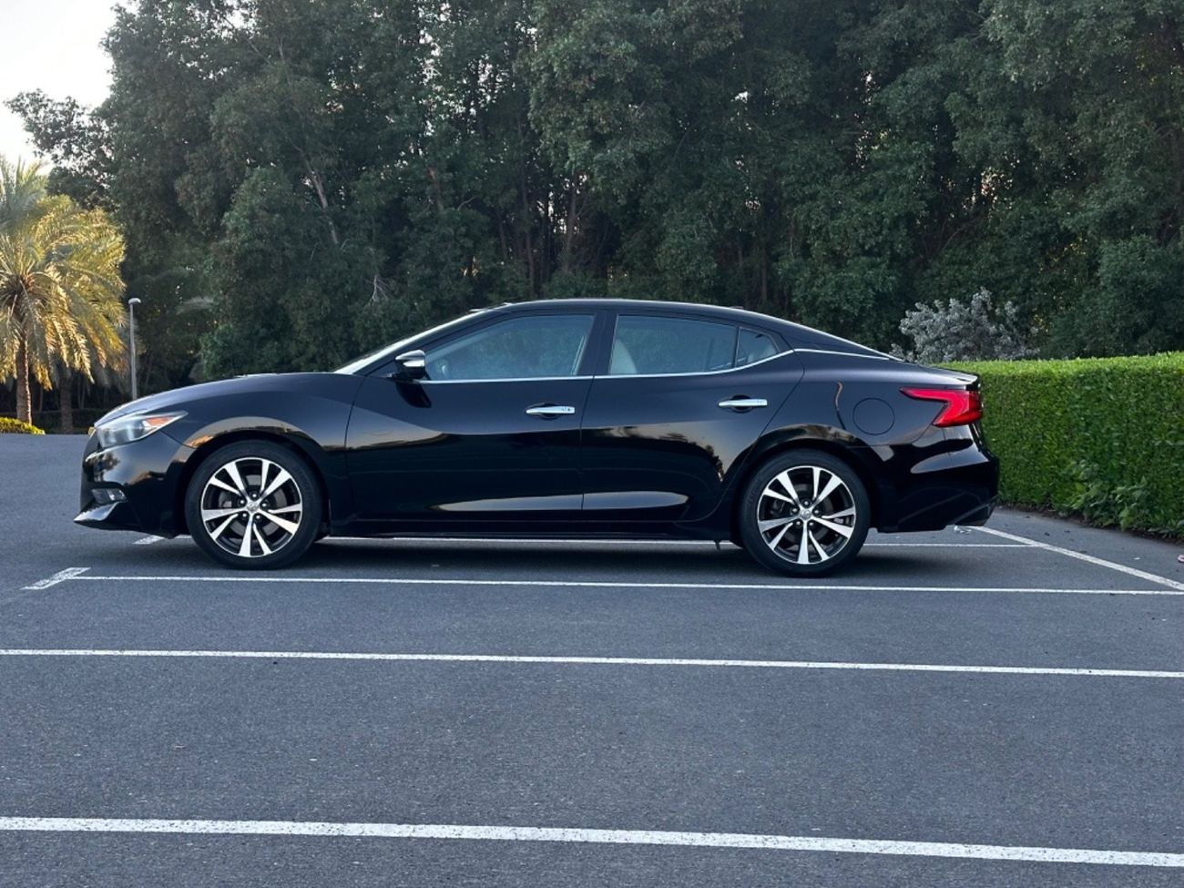 نيسان ماكسيما SV موديل 2016 خليجي فل مواصفات كراسي جلد وبانوراما ومثبت سرعه وتحكم كهربي كامل