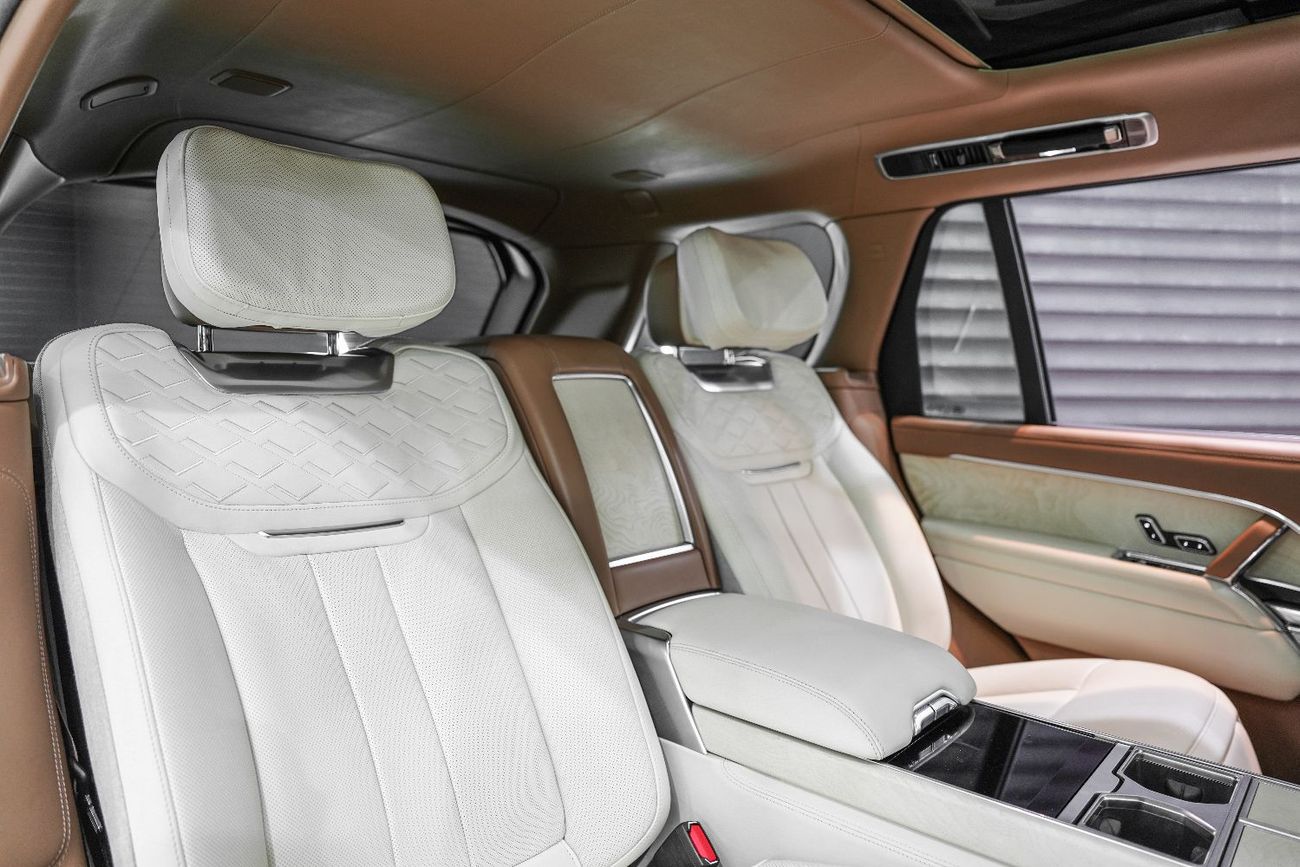 Land Rover Range Rover Vogue SV LWB, Executive Class Rear Seats, Al Tayer Warranty + Service!!