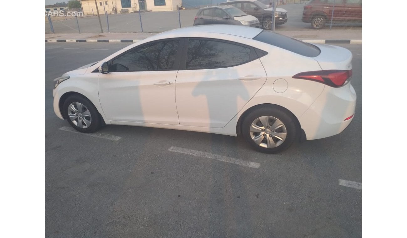 Hyundai Elantra MODEL 2015