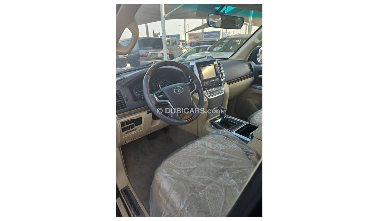 تويوتا لاند كروزر GXR