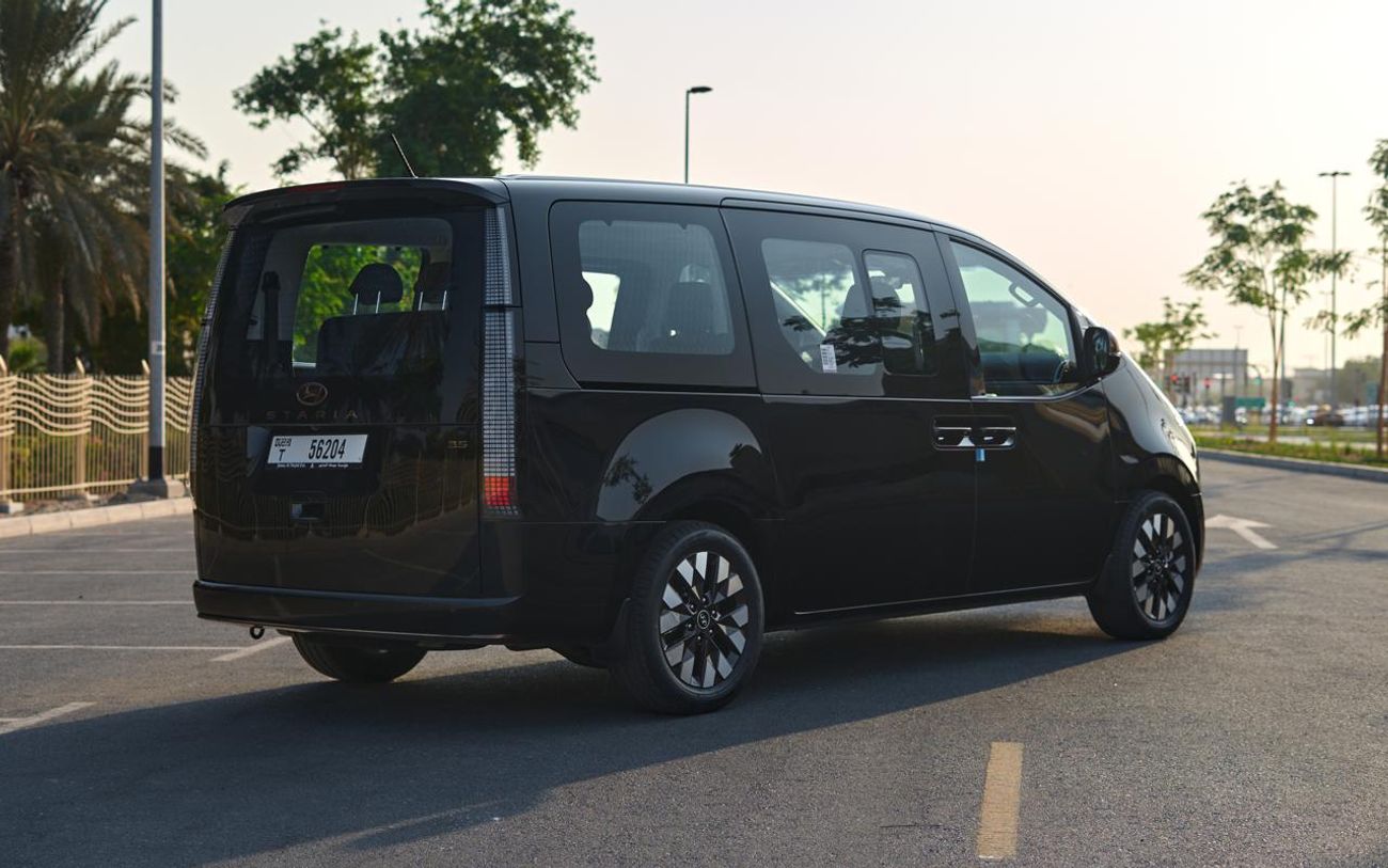 Hyundai Staria 3.5L Luxury (7 Seater)
