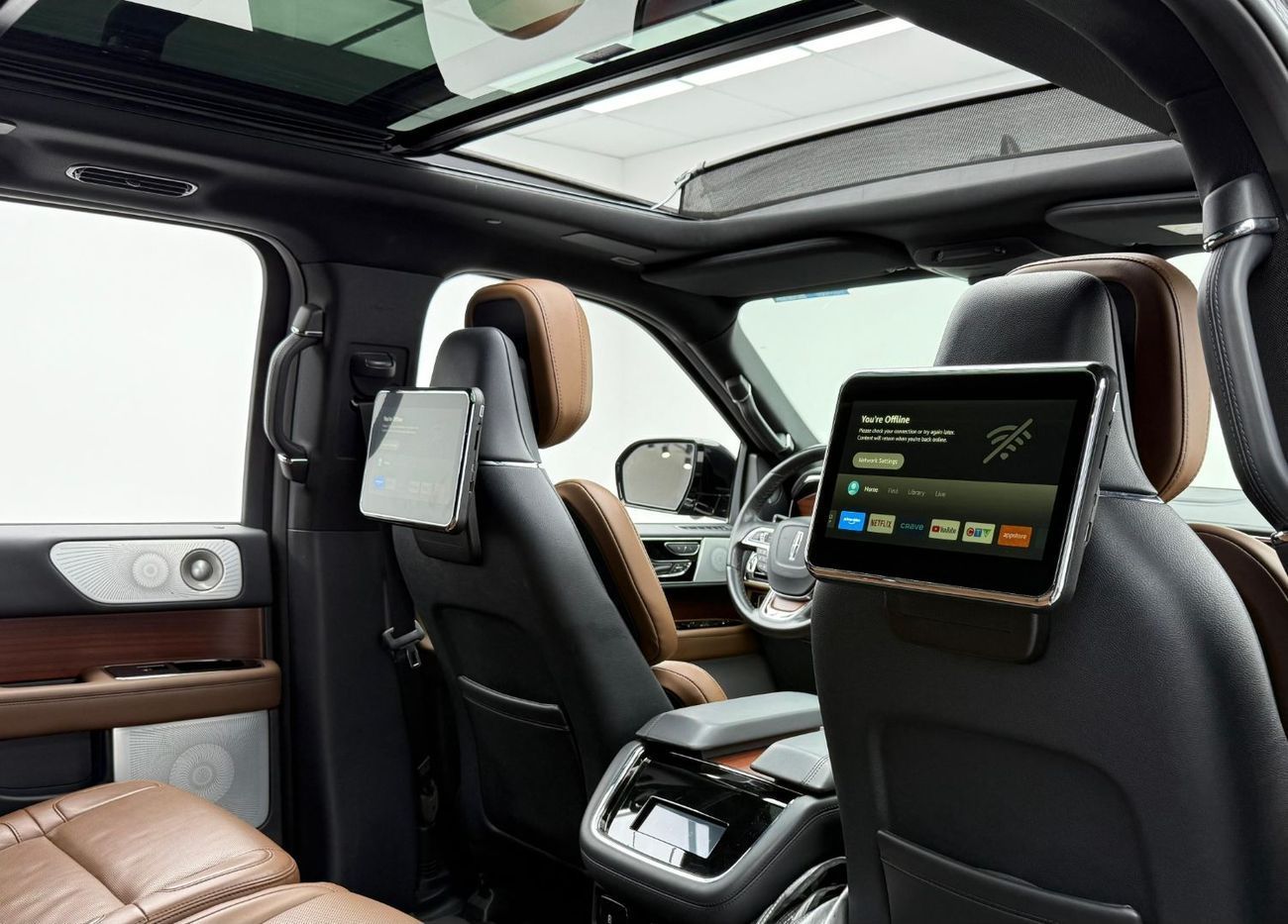 Lincoln Navigator Presidential 3.5L 2023 Lincoln Navigator Presidential, 2028 Lincoln Warranty + Service Pack, Very Lo