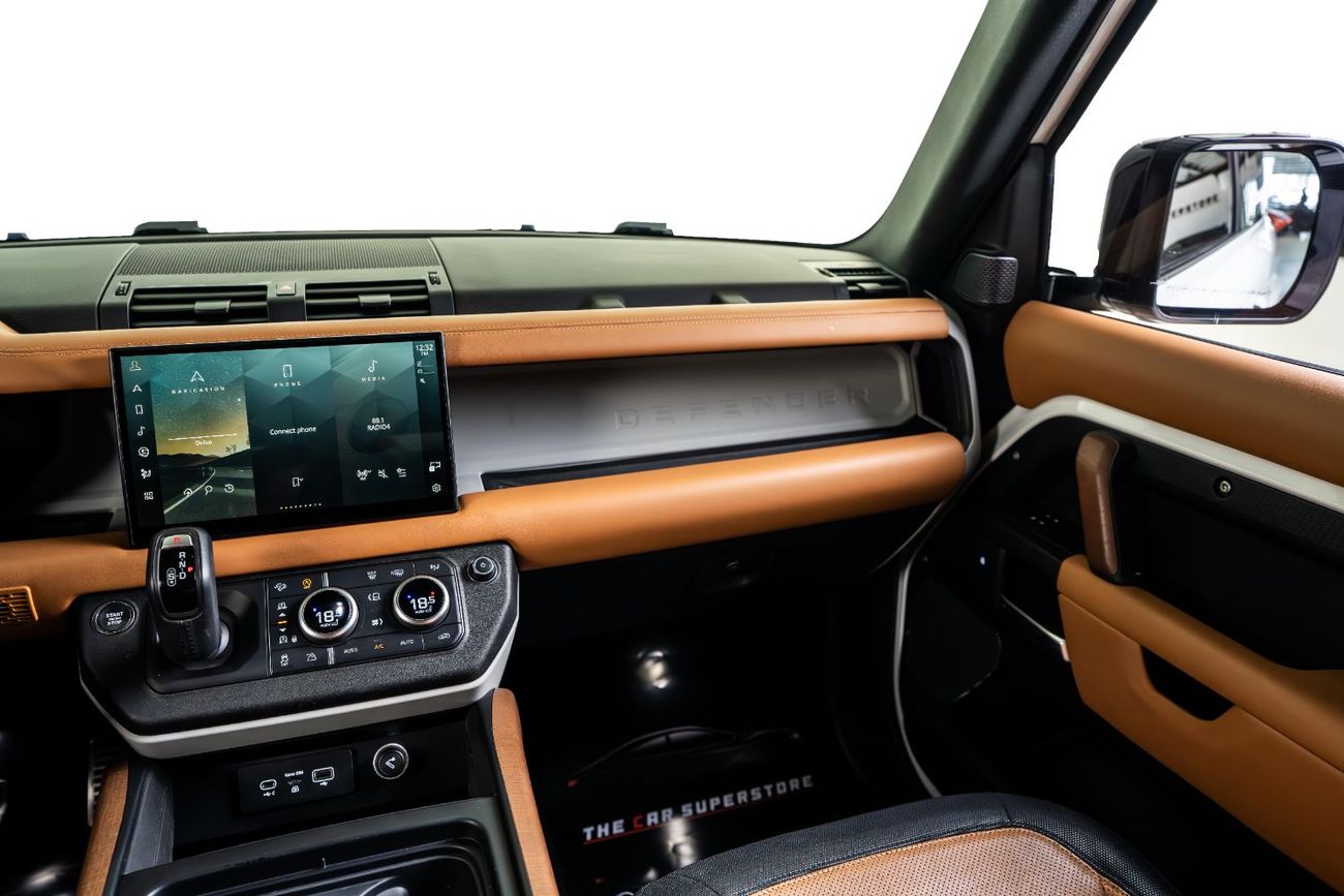 Land Rover Defender 90 X-Dynamic S P300 2.0L GCC-Al Tayer Warranty-Full Service History-Black Package