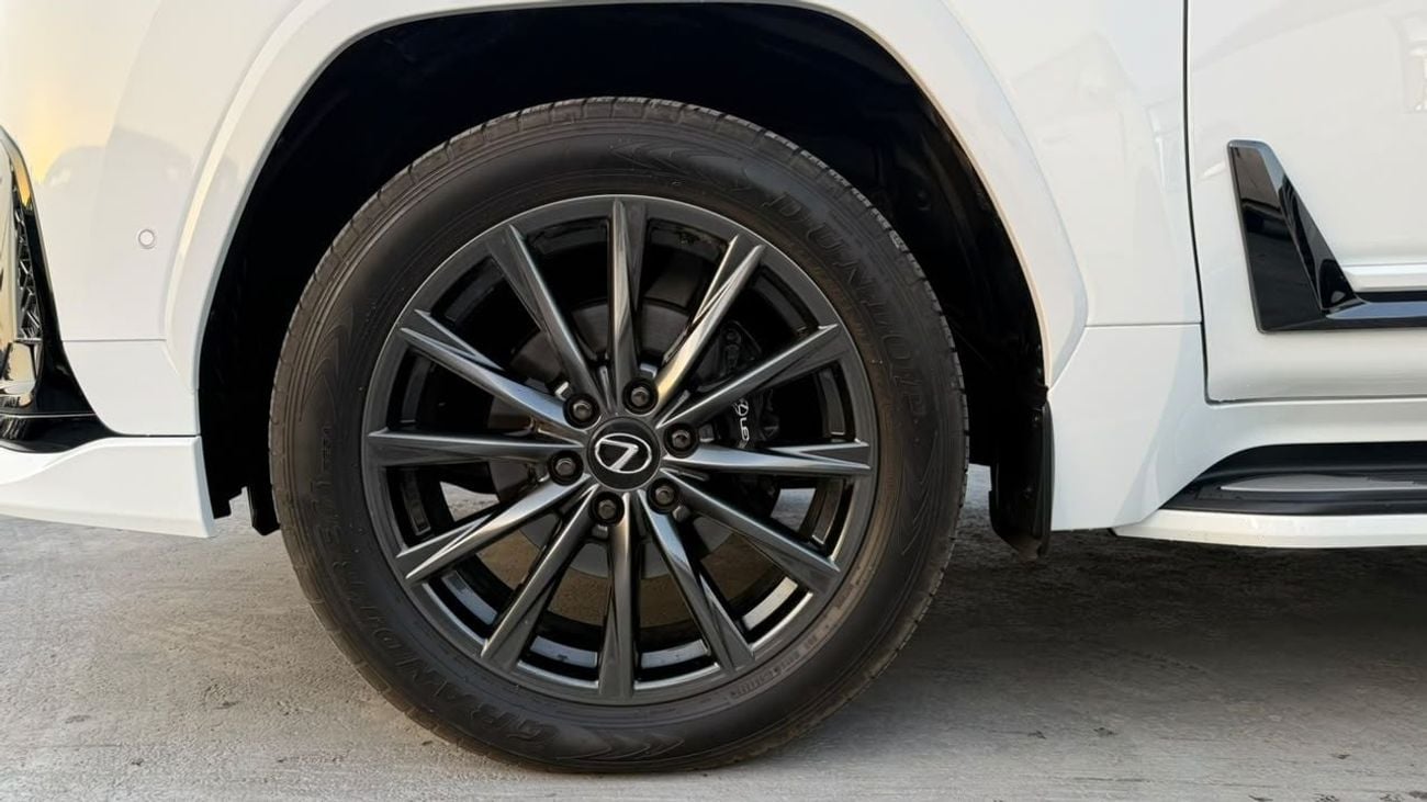 لكزس LX 700h F SPORT
