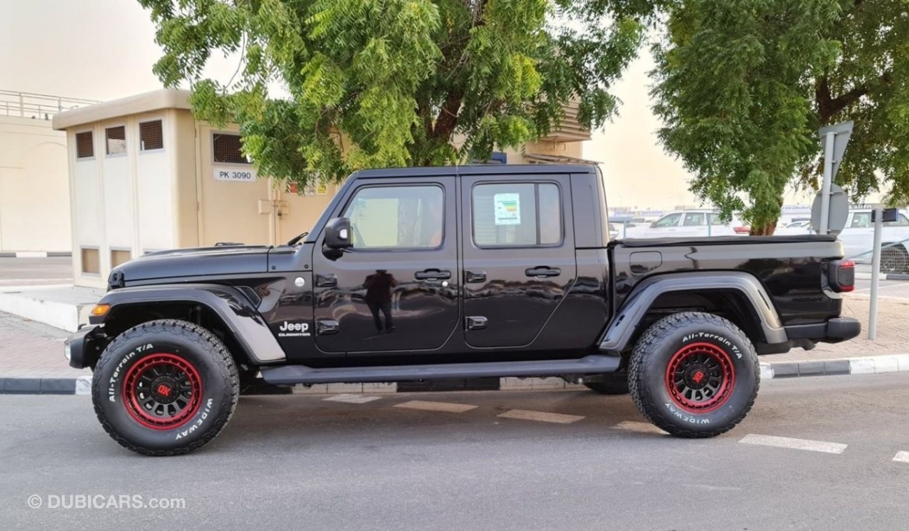 Jeep Gladiator Overland GCC- Export AED 172000 - Retail AED 179000