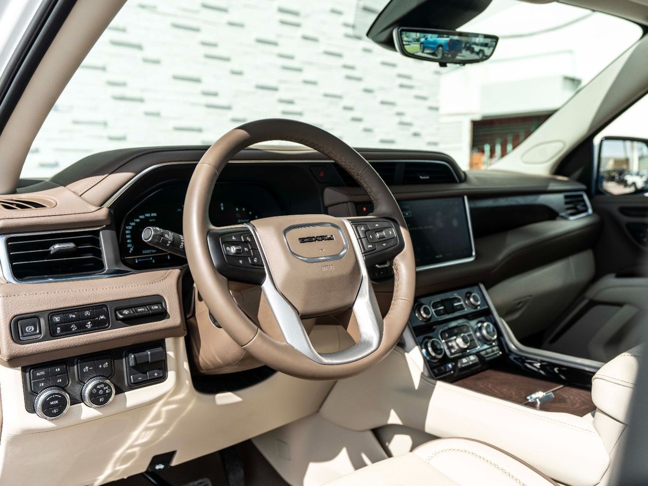 GMC Yukon 6.2 V8 Denali (AWD)